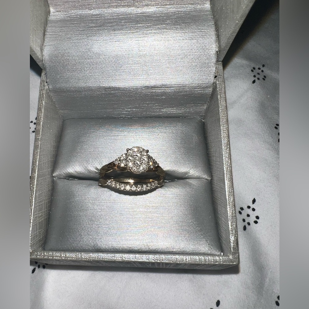 Engagement ring 2 pieces with diamonds and gold 10k